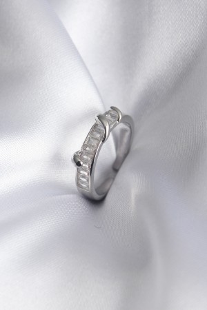 Pirinç Gümüş Renk Su Yolu Zirkon Taşlı Kadın Yüzük - TJ-BYK2914 Pirinç Gümüş Renk Su Yolu Zirkon Taşlı Kadın Yüzük - TJ-BYK2914