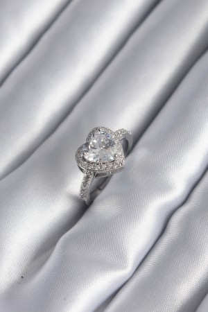Pirinç Gümüş Renk Zirkon Taş Kalp Charm Model Kadın Yüzük - TJ-BYK2952 Pirinç Gümüş Renk Zirkon Taş Kalp Charm Model Kadın Yüzük - TJ-BYK2952