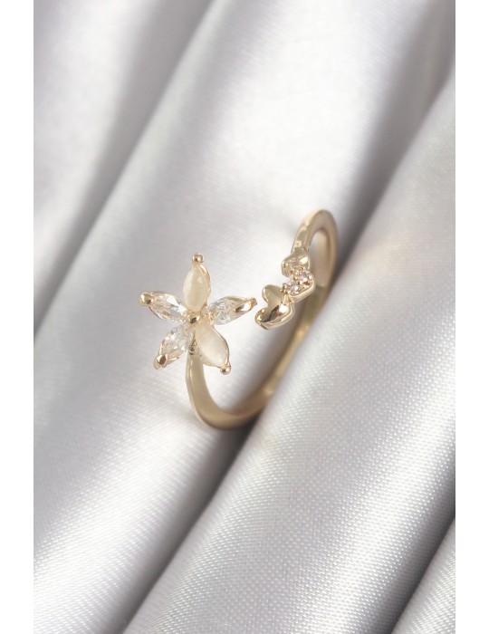 Pirinç Gold Renk Zirkon Taşlı Çiçek Model Kalp Detay Kadın Yüzük - TJ-BYK3069