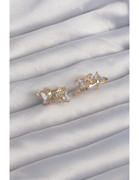 Pirinç Gold Renk İri Zirkon Taşlı Kıvrımlı Minimal Kelebekli Halka Küpe - TJ-BKP9289