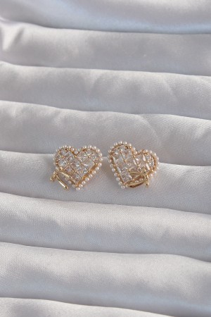 Pirinç Gold Renk Fiyonk Detay İncili Zirkon Taşlı Kalp Küpe - TJ-BKP9299 Pirinç Gold Renk Fiyonk Detay İncili Zirkon Taşlı Kalp Küpe - TJ-BKP9299