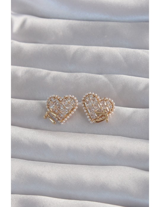 Pirinç Gold Renk Fiyonk Detay İncili Zirkon Taşlı Kalp Küpe - TJ-BKP9299