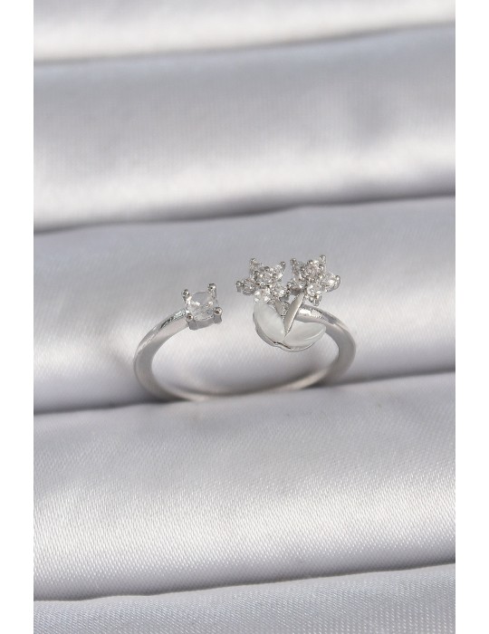 Pirinç Gümüş Renk Ayarlanabilir Zirkon Taşlı Yıldız Model Kadın Yüzük - TJ-BYK3397