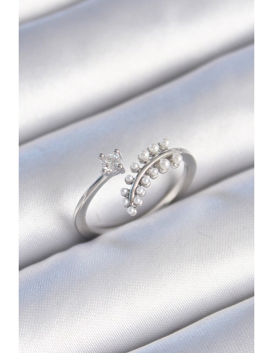 Pirinç Gümüş Renk Zirkon Taşlı İncili Yaprak Model Kadın Yüzük - TJ-BYK3453