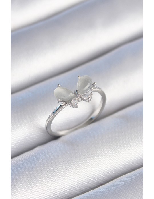 Pirinç Gümüş Renk Zirkon Taşlı Beyaz Mineli Model Kadın Yüzük - TJ-BYK3465