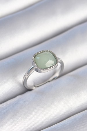 Pirinç Gümüş Renk Yeşil Kare Mineli Kadın Yüzük - TJ-BYK3473 Pirinç Gümüş Renk Yeşil Kare Mineli Kadın Yüzük - TJ-BYK3473