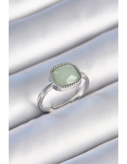 Pirinç Gümüş Renk Yeşil Kare Mineli Kadın Yüzük - TJ-BYK3473