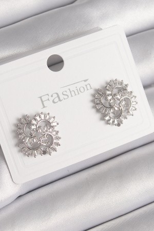 Pirinç Gümüş Renk Zirkon Taşlı Yonca Model Kadın Küpe - TJ-BKP9791 Pirinç Gümüş Renk Zirkon Taşlı Yonca Model Kadın Küpe - TJ-BKP9791