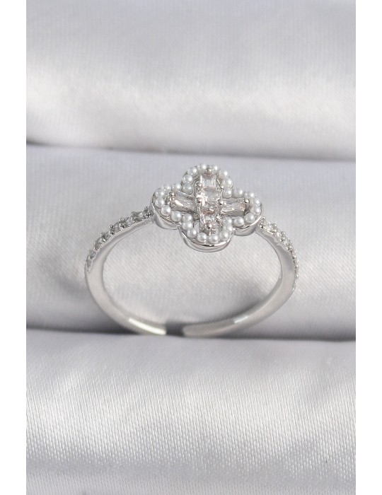 Pirinç Gümüş Renk Zirkon Taşlı Yonca Model İnci Detay Kadın Yüzük - TJ-BYK3493