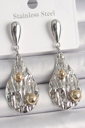 Pirinç Gümüş Renk Sallantı Damla Model Gold Topçuk Detay Kadın Küpe - TJ-BKP10088 Pirinç Gümüş Renk Sallantı Damla Model Gold Topçuk Detay Kadın Küpe - TJ-BKP10088