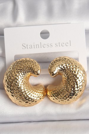 Pirinç Gold Renk Yılan Sırtı İşlemeli Yarım Halka Model Kadın Küpe - TJ-BKP10159 Pirinç Gold Renk Yılan Sırtı İşlemeli Yarım Halka Model Kadın Küpe - TJ-BKP10159