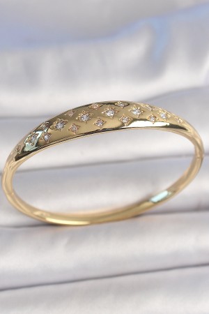 Pirinç Gold Renk Zirkon Taşlı Yıldız İşlemeli Kadın Kelepçe - TJ-BB6922 Pirinç Gold Renk Zirkon Taşlı Yıldız İşlemeli Kadın Kelepçe - TJ-BB6922