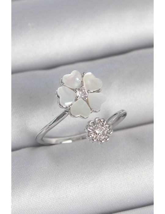 Pirinç Gümüş Renk Beyaz Mineli Çiçek Model Zirkon Taş Detay Kadın Yüzük - TJ-BYK3712
