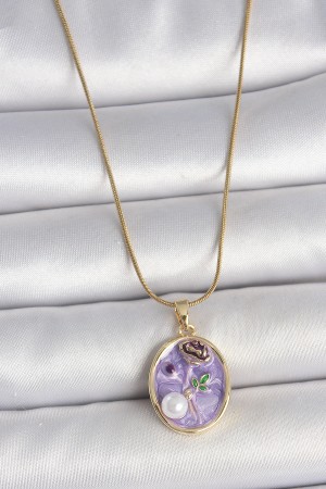 316L Çelik Gold Renk Zincir Mor Çiçek İşlemeli İnci Detay Portre Model Kadın Kolye - TJ-BKO10078 316L Çelik Gold Renk Zincir Mor Çiçek İşlemeli İnci Detay Portre Model Kadın Kolye - TJ-BKO10078