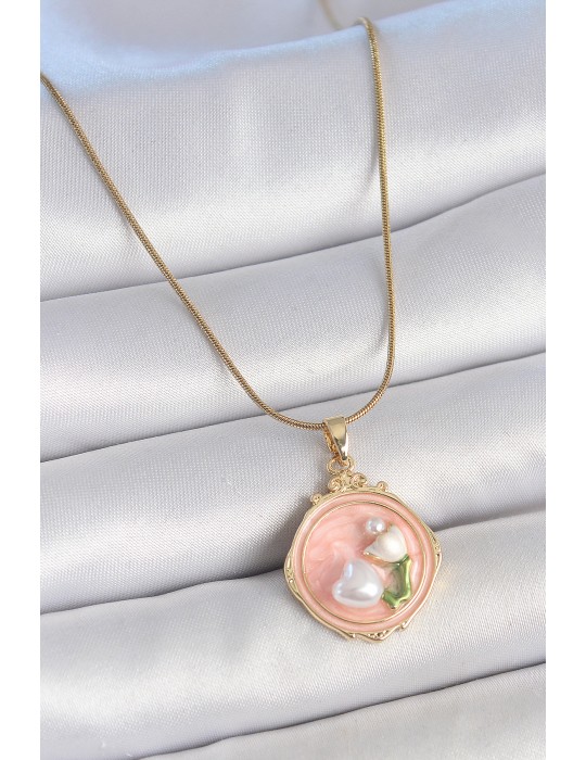 316L Çelik Gold Renk Zincir Pembe Mineli İncili Çiçek İşlemeli Portre Model Kadın Kolye - TJ-BKO10151