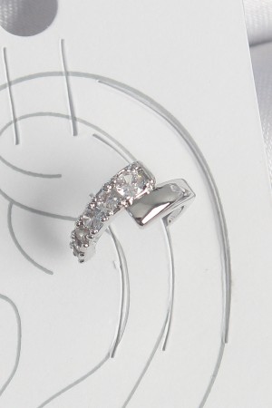 Pirinç Gümüş Renk Zirkon Taşlı Kadın Kıkırdak Küpe - TJ-BKP10556 Pirinç Gümüş Renk Zirkon Taşlı Kadın Kıkırdak Küpe - TJ-BKP10556