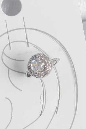 Pirinç Gümüş Renk Zirkon Taşlı Kadın Kıkırdak Model Küpe - TJ-BKP10559 Pirinç Gümüş Renk Zirkon Taşlı Kadın Kıkırdak Model Küpe - TJ-BKP10559