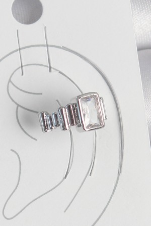 Pirinç Gümüş Renk Kare Zirkon Taşlı Kadın Kıkırdak Model Küpe - TJ-BKP10560