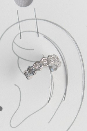 Pirinç Gümüş Renk Bal Peteği Model Zirkon Taşlı Kadın Kıkırdak Küpe - TJ-BKP10568 Pirinç Gümüş Renk Bal Peteği Model Zirkon Taşlı Kadın Kıkırdak Küpe - TJ-BKP10568