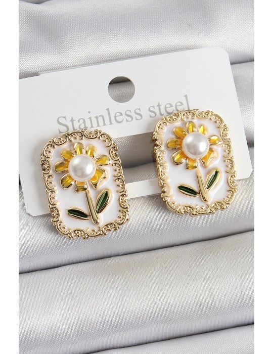 Pirinç Beyaz Mineli Papatya Figürlü Sanatsal Portre Model Gold Renk Kadın Küpe - TJ-BKP10686