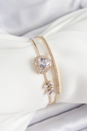 Pirinç Gold Renk Kalpli Zirkon Taşlı Kadın Bileklik - TJ-BB7061 Pirinç Gold Renk Kalpli Zirkon Taşlı Kadın Bileklik - TJ-BB7061