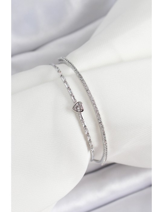 Pirinç Gümüş Renk Zirkon Taşlı Kalp Detaylı Kadın Bileklik - TJ-BB7062