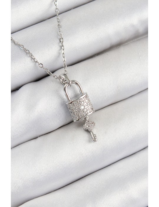 316L Çelik Zirkon Taşlı Kilit Ve Sallantılı Anahtar Model Gümüş Renk Kadın Kolye - TJ-BKO10354