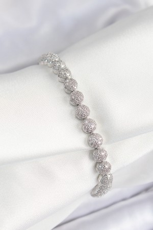 Pirinç Zirkon Taşlı Yarım Topcuk Model Gümüş Renk VIP Seri Kadın Bileklik - TJ-BB7507 Pirinç Zirkon Taşlı Yarım Topcuk Model Gümüş Renk VIP Seri Kadın Bileklik - TJ-BB7507