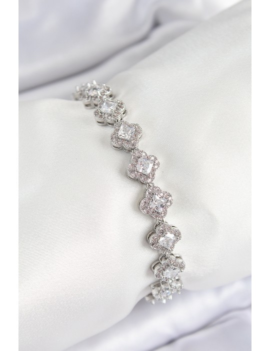 Pirinç Zirkon Taşlı Yonca Baget Model Gümüş Renk VIP Seri Kadın Bileklik - TJ-BB7509