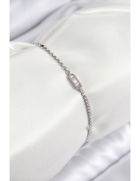 Pirinç Zirkon Taşlı Dikdörtgen Model Ezme Zincir Gümüş Renk Kadın Bileklik - TJ-BB7594