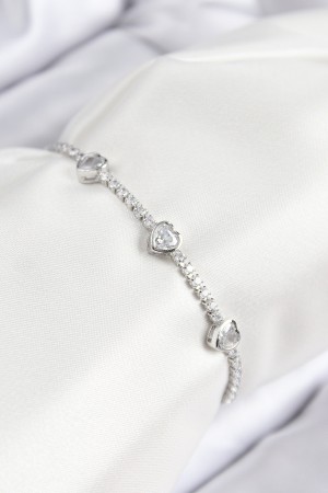 Pirinç Zirkon Taşlı Sıralı Kalp Model Gümüş Renk Asansörlü Kadın Bileklik - TJ-BB7728 Pirinç Zirkon Taşlı Sıralı Kalp Model Gümüş Renk Asansörlü Kadın Bileklik - TJ-BB7728