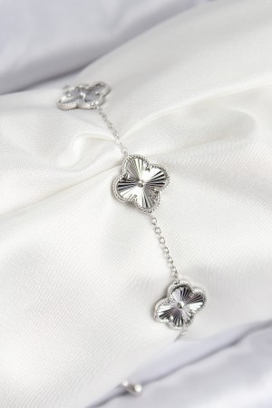 VIP Pirinç Yonca Model Gümüş Renk Kadın Bileklik - TJ-BB7782 VIP Pirinç Yonca Model Gümüş Renk Kadın Bileklik - TJ-BB7782