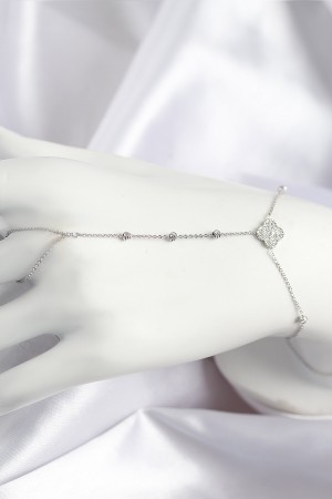 Pirinç Zirkon Taşlı Yonca Model Gümüş Renk Şahmeran - TJ-SN718 Pirinç Zirkon Taşlı Yonca Model Gümüş Renk Şahmeran - TJ-SN718