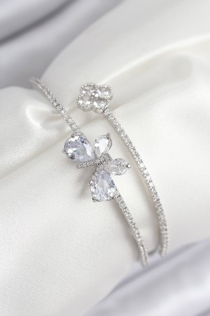 Pirinç Zirkon Taşlı Ve Yonca Model Gümüş Renk Kadın Bileklik - TJ-BB7850 Pirinç Zirkon Taşlı Ve Yonca Model Gümüş Renk Kadın Bileklik - TJ-BB7850