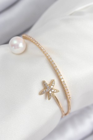 Pirinç Zirkon Taşlı Yıldız Ve İnci Model Gold Renk Kadın Bileklik - TJ-BB7883 Pirinç Zirkon Taşlı Yıldız Ve İnci Model Gold Renk Kadın Bileklik - TJ-BB7883