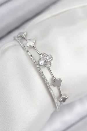 Pirinç Zirkon Taşlı Yonca Model Gümüş Renk Kadın Bileklik - TJ-BB7886