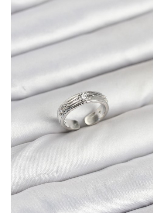 Pirinç Gümüş Renk Zirkon Taşlı Kutup Yıldızı Model Kadın Yüzük - TJ-BYK3899