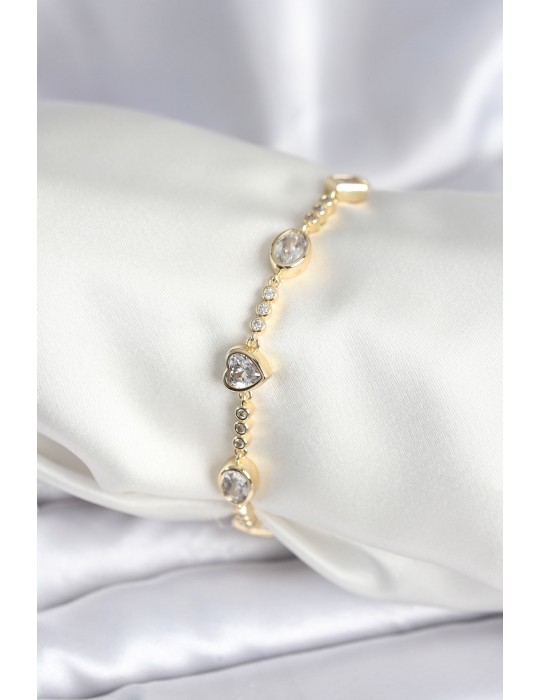 Pirinç Gold Renk Zirkon Taşlı Kalpli Model Kadın Bileklik - TJ-BB7967