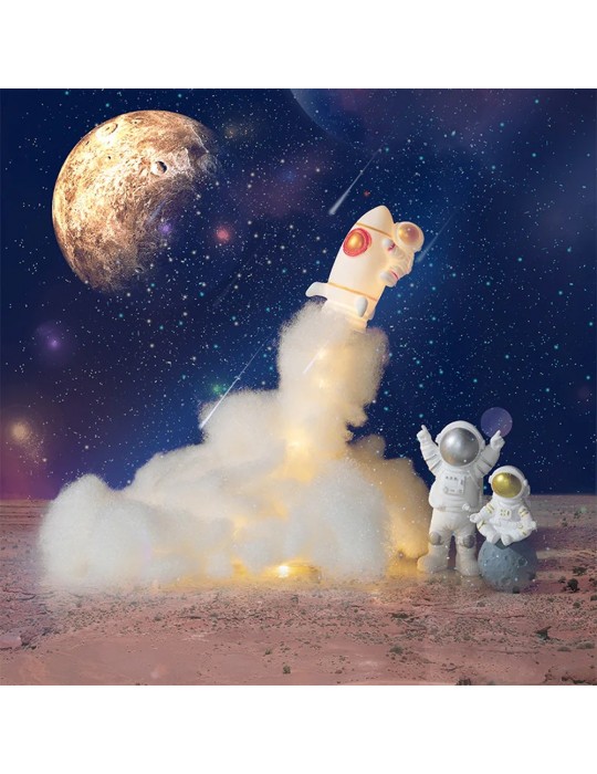 Uçan Astronot Tasarımlı Gece Lambası