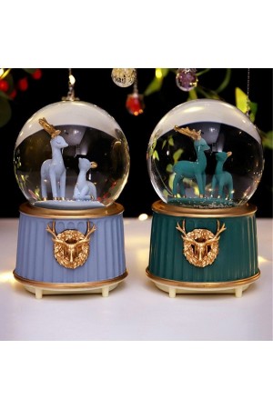 Geyikli Büyük Boy Püskürtmeli Kar Küresi Geyikli Büyük Boy Püskürtmeli Kar Küresi