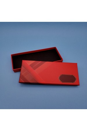 Kırmızı Kalem Kutusu Kırmızı Kalem Kutusu