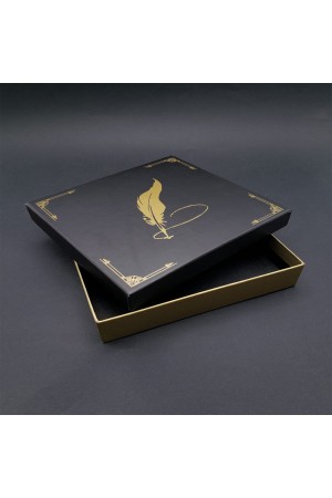 Özel Tasarım Siyah Kapaklı Tüylü Kalem Motifli Kutu Özel Tasarım Siyah Kapaklı Tüylü Kalem Motifli Kutu